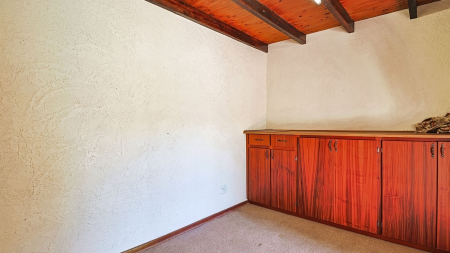 5 Bedroom Property for Sale in Protea Park North West